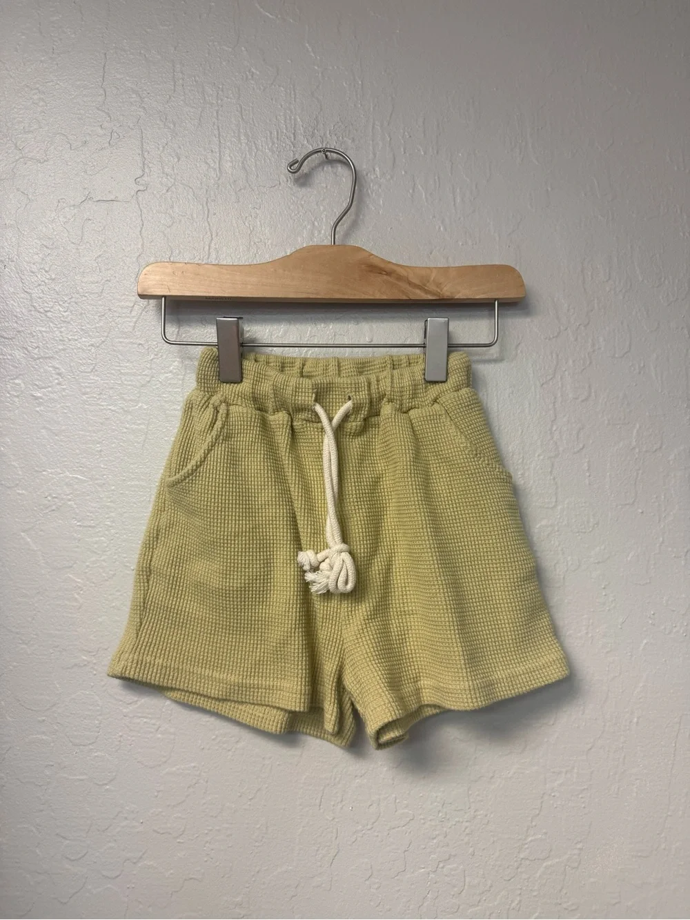 $18 ADD ON‎ junie grey green neutral waffle shorts 3-4Y zara h&m